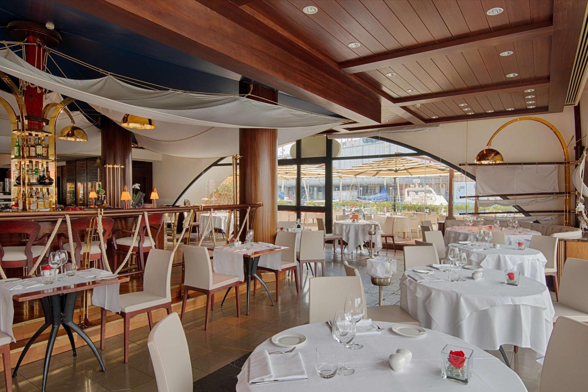 Hotel Nh Collection Marina 4*
