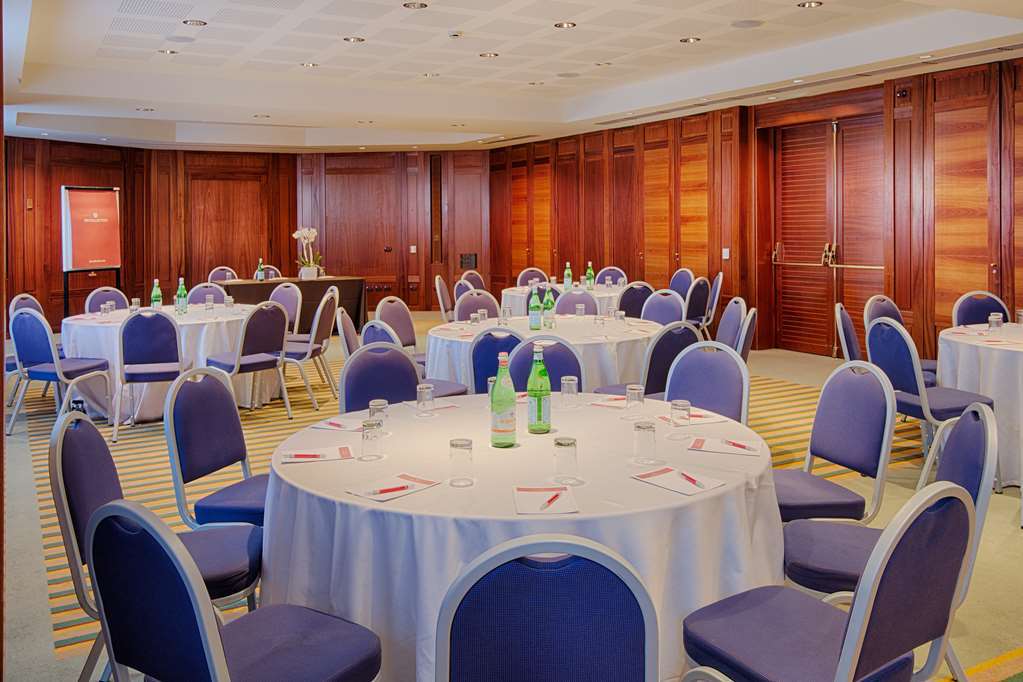 Hotel Nh Collection Marina 4*