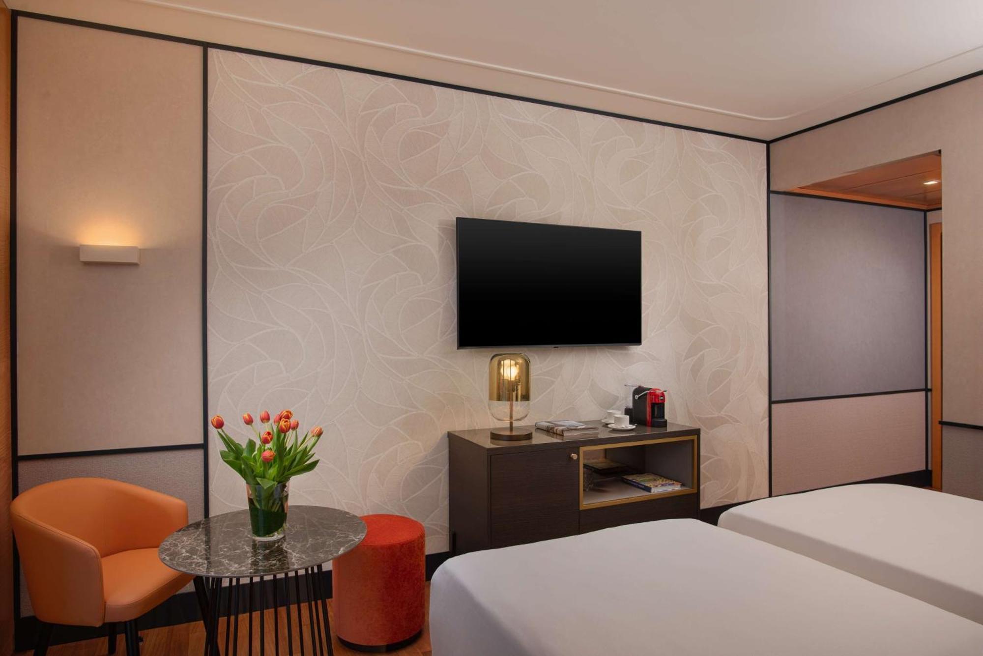 Hotel Nh Collection Marina 4*
